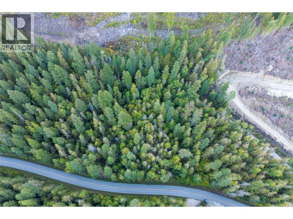 1937 Lumby Mabel Lake Road, Lumby
