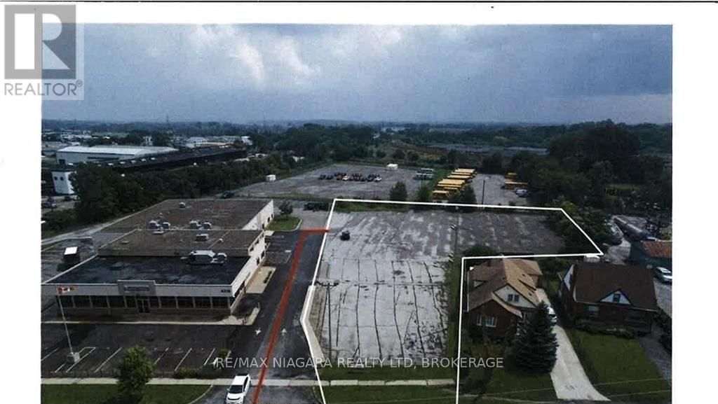 V/l Portage Road E, Niagara Falls (cherrywood)