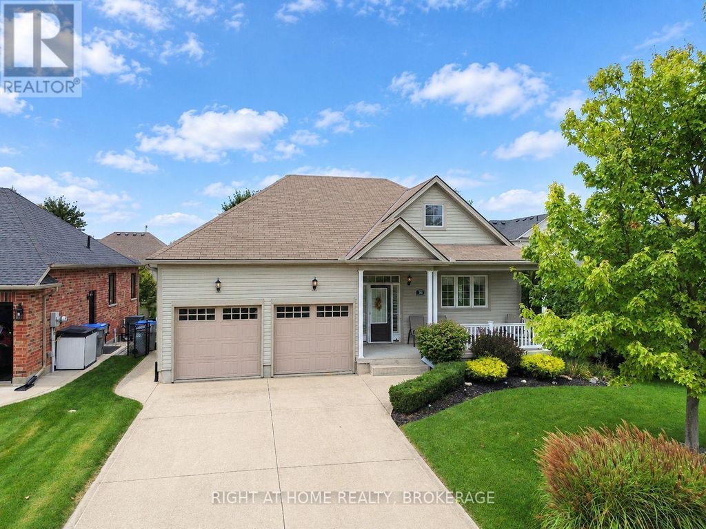 40 Stornoway Crescent N, Huron East (egmondville)