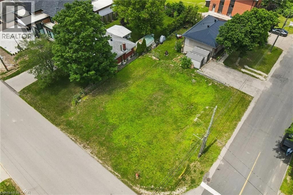 46 Daniel Avenue, Kitchener