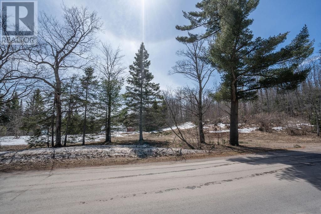 677 Maki Rd, Sault Ste. Marie