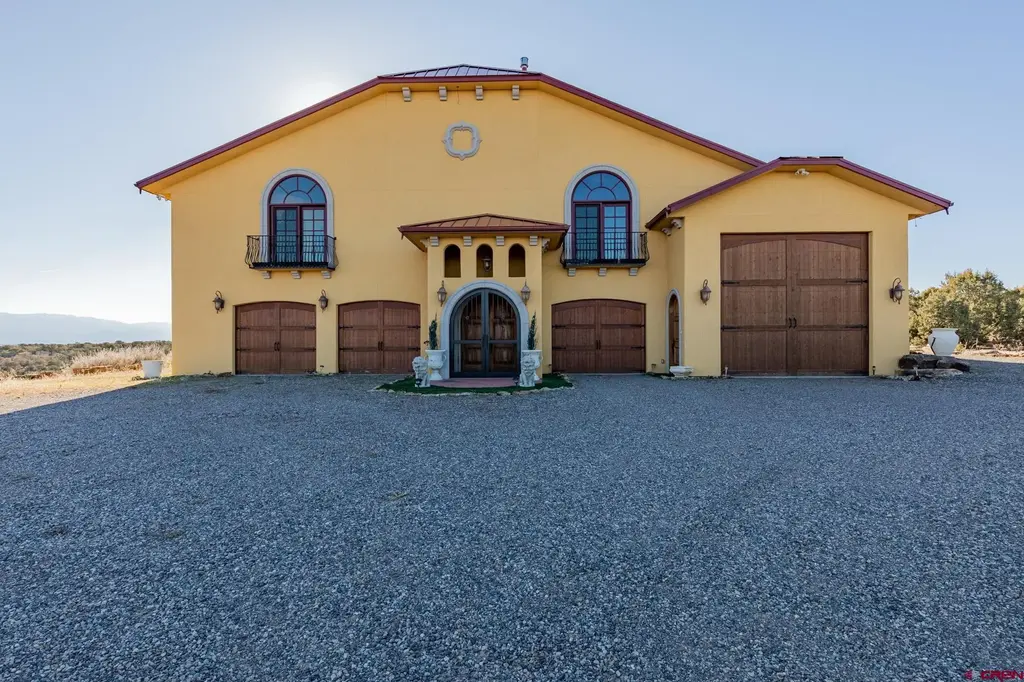 19754 Dave Wood Road, Montrose