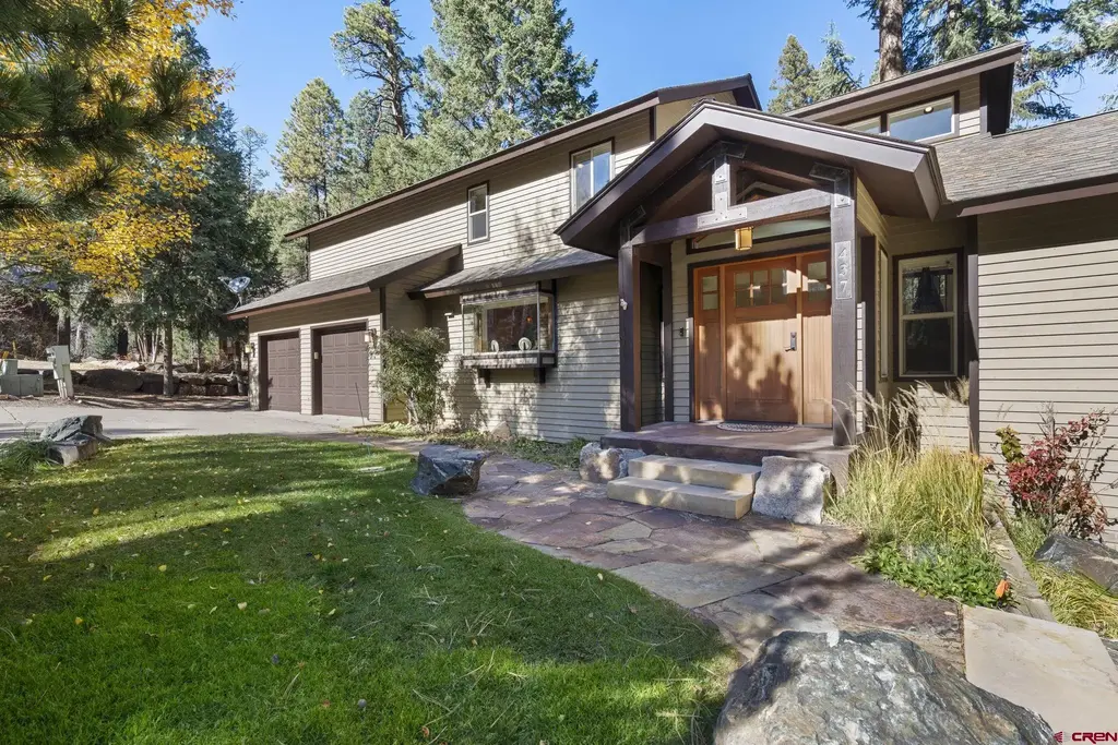437 County Road 200, Durango