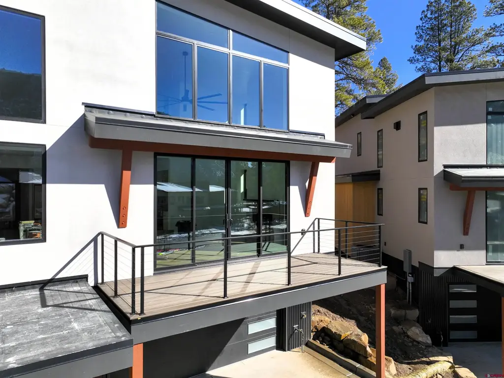1124 Twin Buttes Avenue, Durango