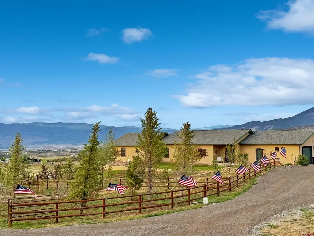 1190 7745 Road, Crawford
