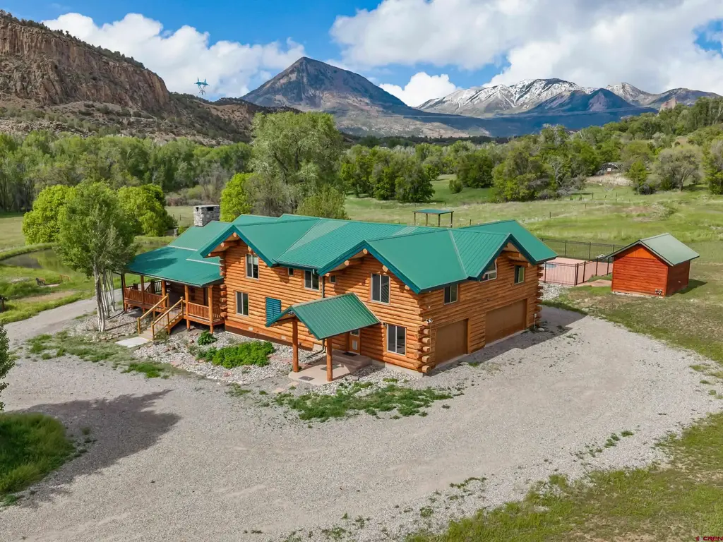 93 Highway 92, Crawford