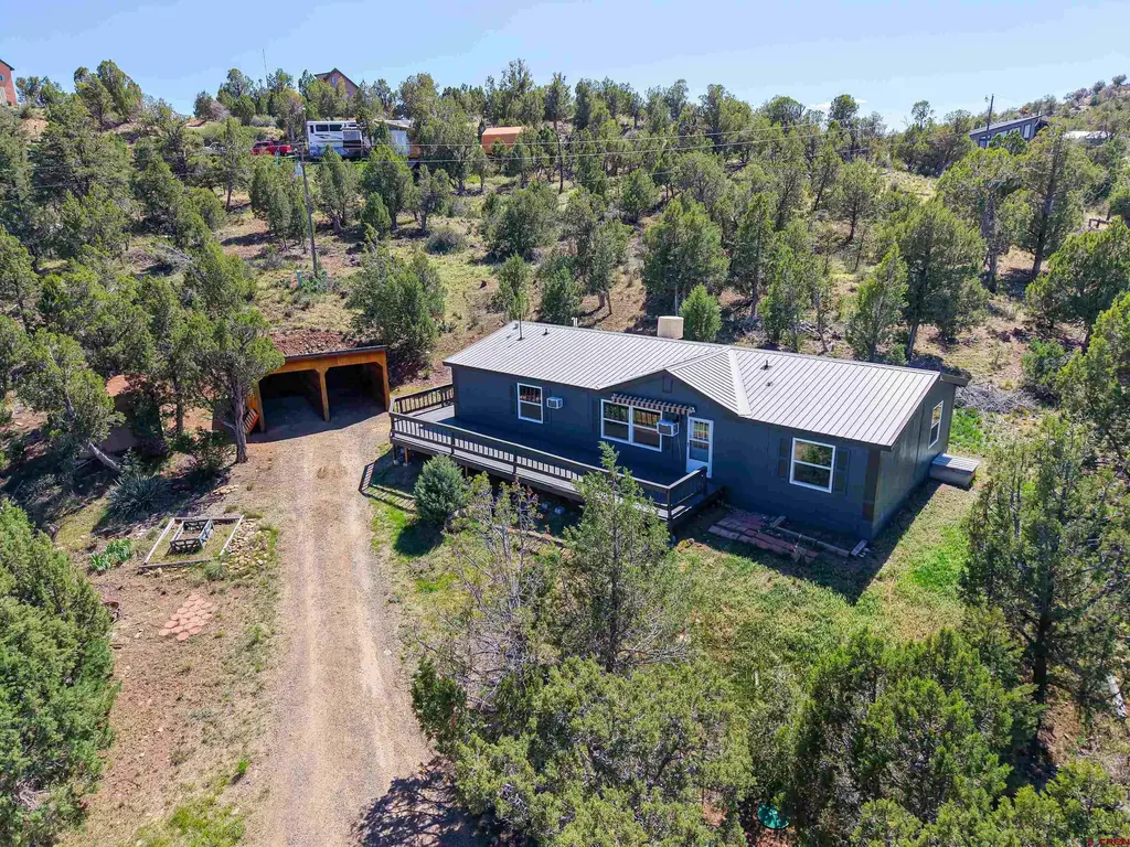 254 Deer Park, Arboles