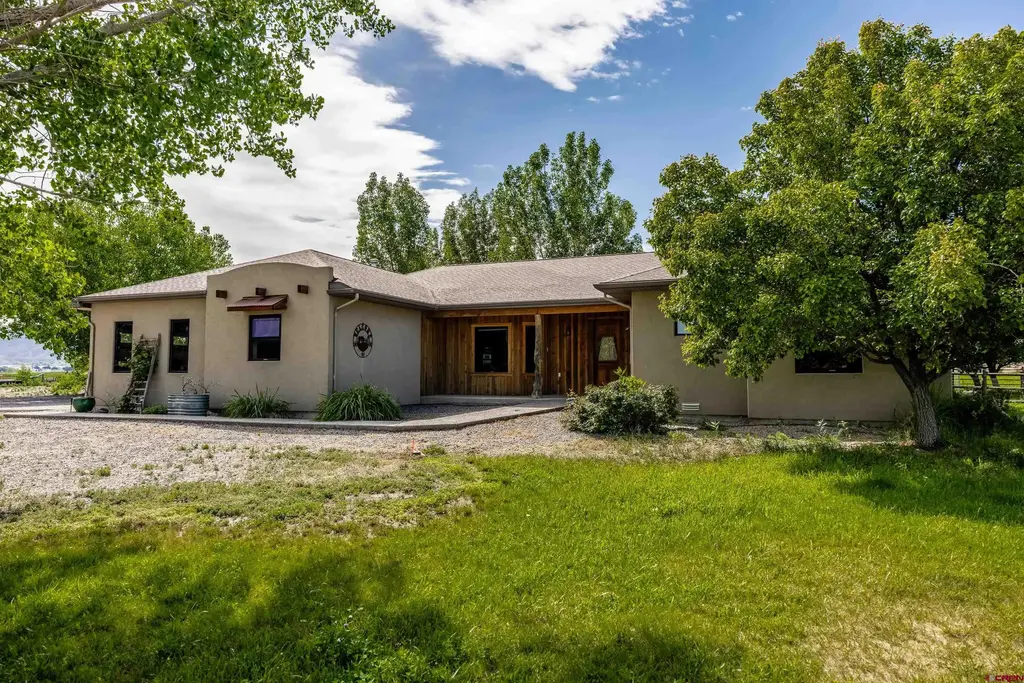 5184 6000 Road, Olathe