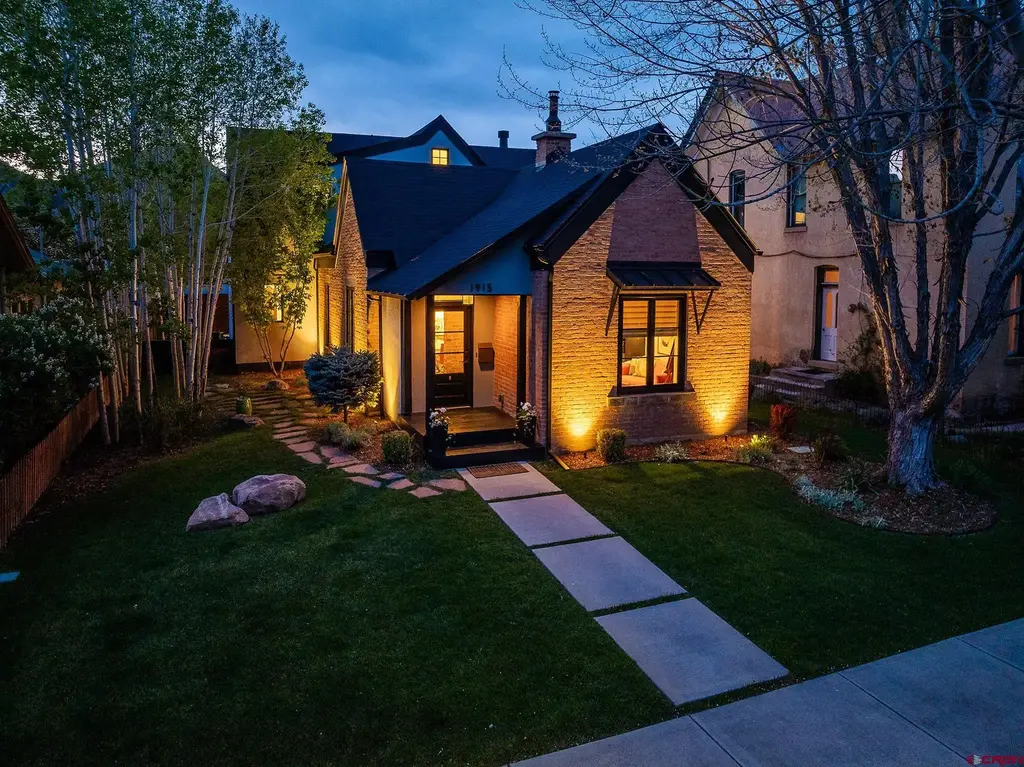 1915 E 2nd Avenue, Durango