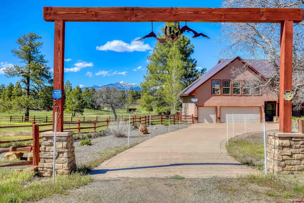 372 E Mccabe Street, Pagosa Springs