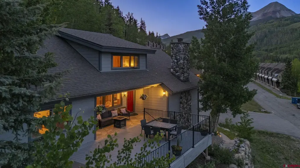 102 Meadowview Drive, Durango