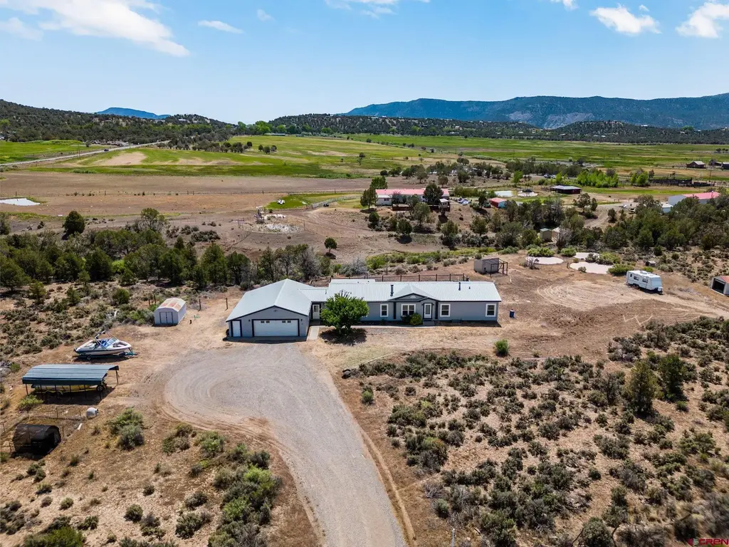 977 Lopez Road, Ignacio