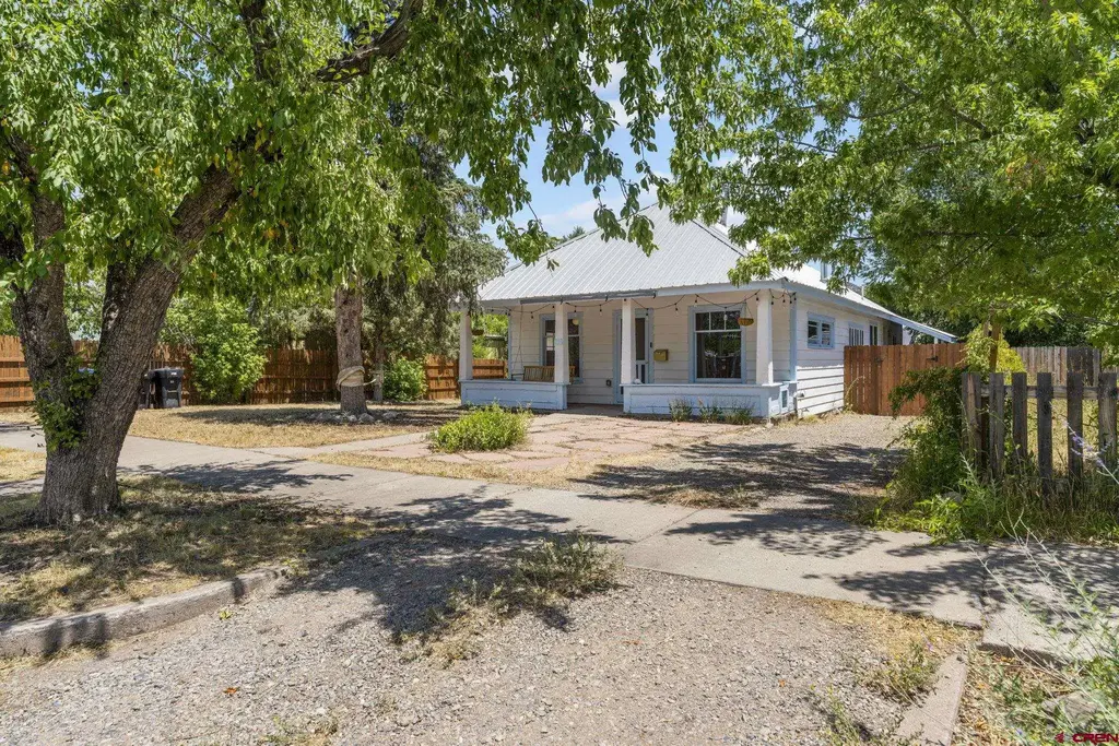 146 E 4th Avenue, Durango