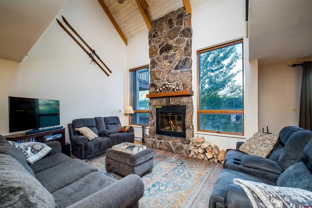 50827 Highway 550 30, Durango