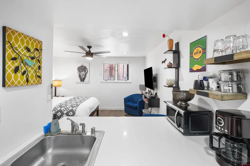 125 W 10th Street 106, Durango