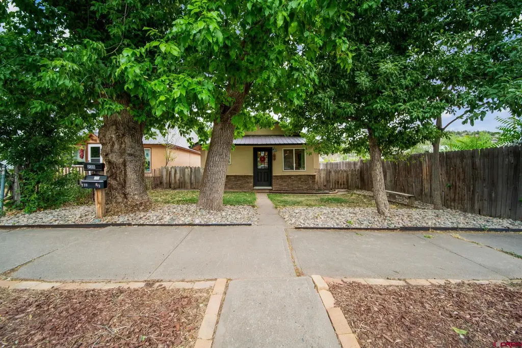 230 E 6th Avenue, Durango