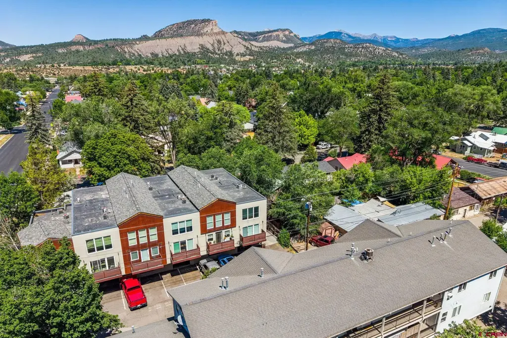 725 E College Drive 10, Durango