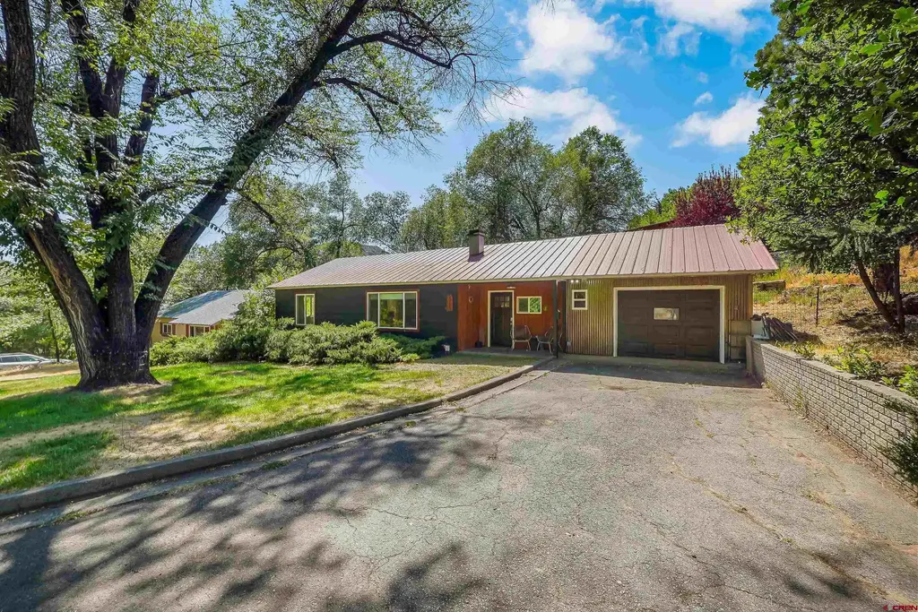 815 E 8th Avenue, Durango
