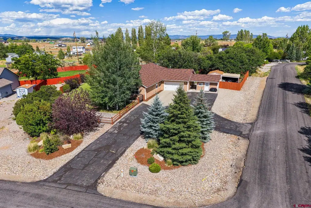 16 Lendy Lane, Durango