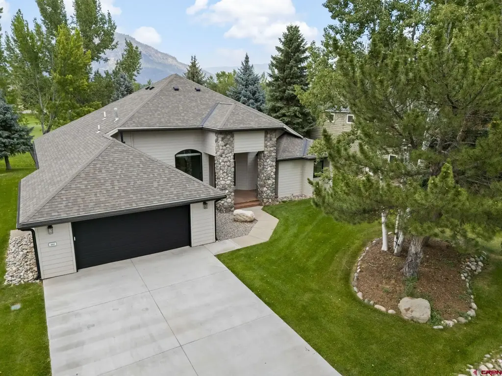 202 Horse Thief Lane, Durango