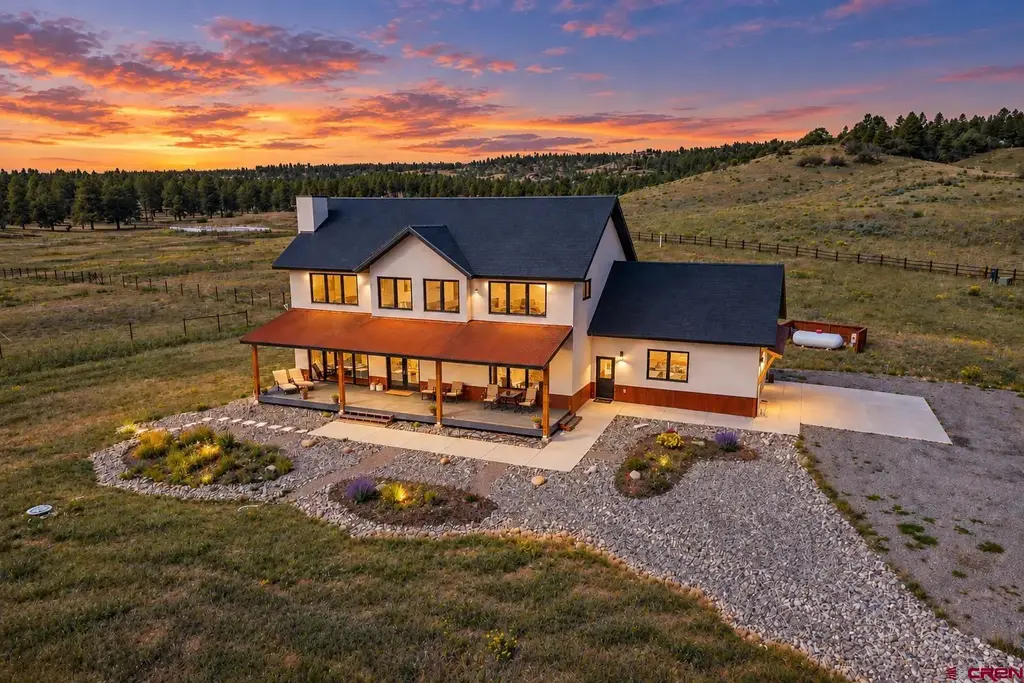 701 County Road 125, Durango
