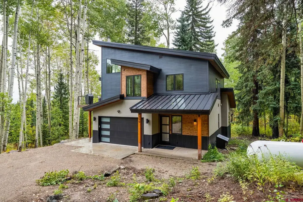 250 Eagle Wing Road, Durango