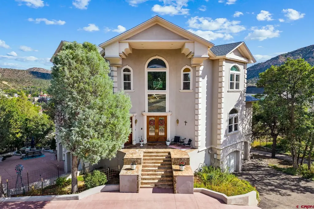10 Falcon Way, Durango