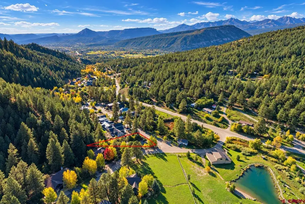 122 Manitou Lane, Durango
