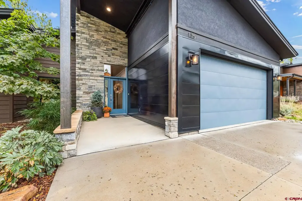 135 Hay Barn Road, Durango