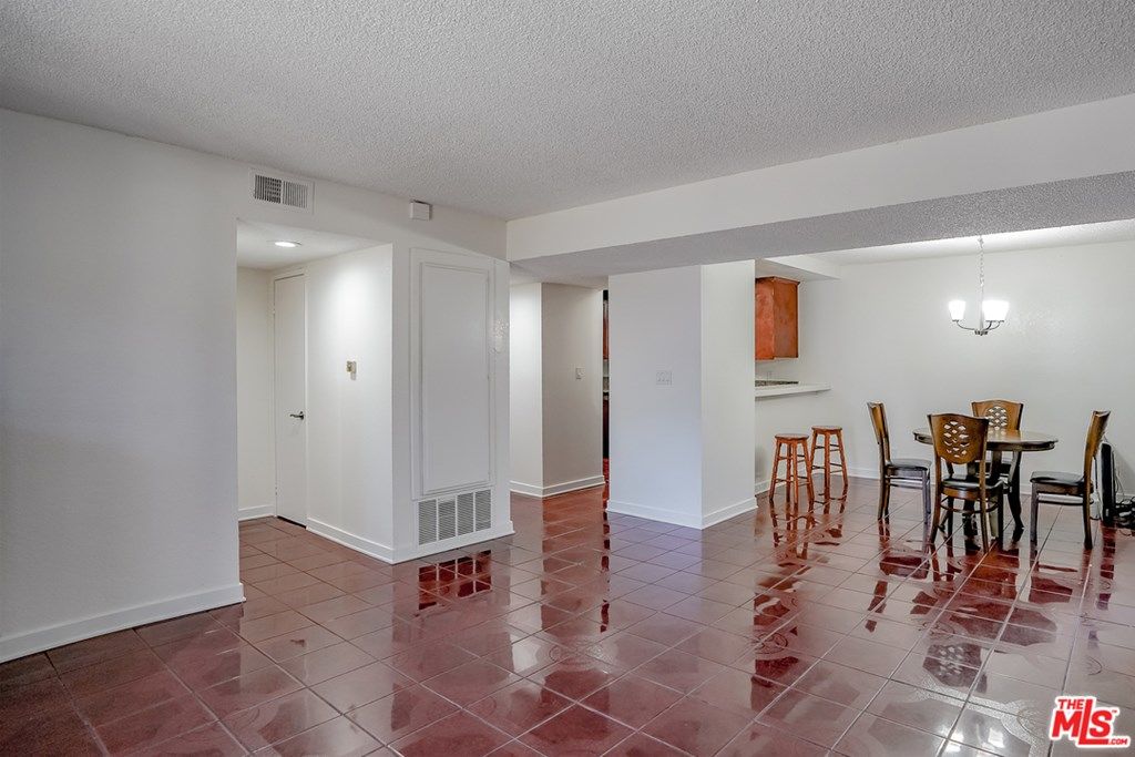 Photo of Listing #20594592