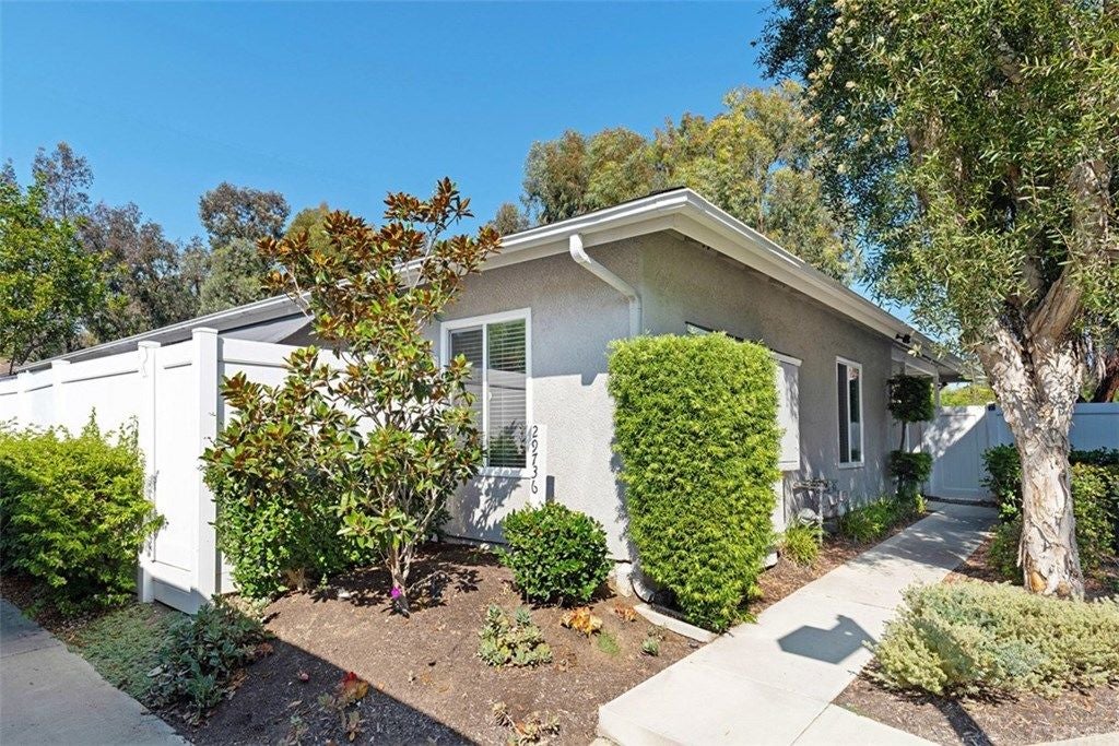 2799000 Carmel Valley San Diego Real Estate 6658 Granite Crest Carmel By The Sea Ca 92130 5 Bd In 2020 San Diego Real Estate Real Estate San Diego Houses