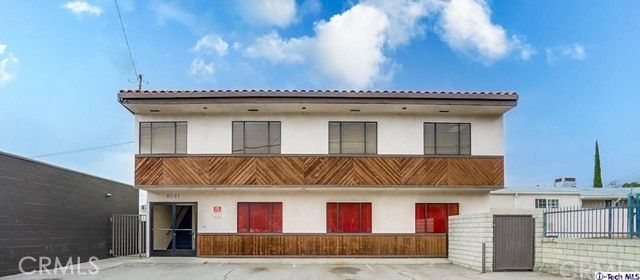 8041 Foothill Boulevard, Sunland