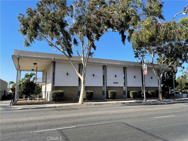 1245 W 6th Street, Corona