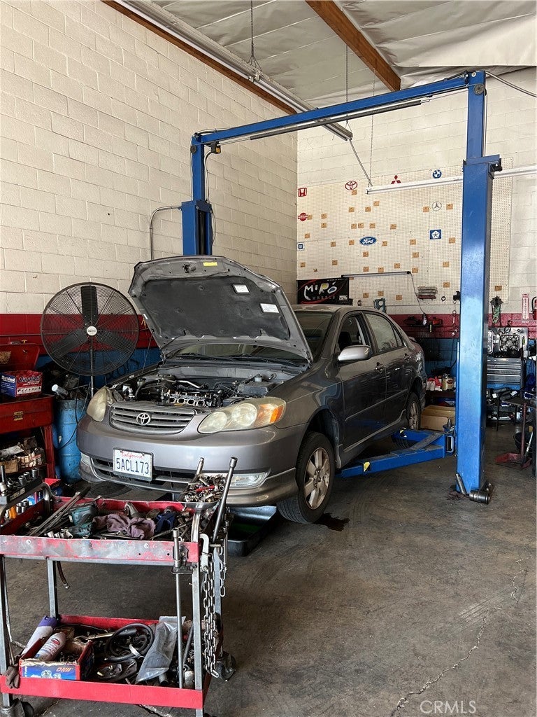 Central Avenue, Upland