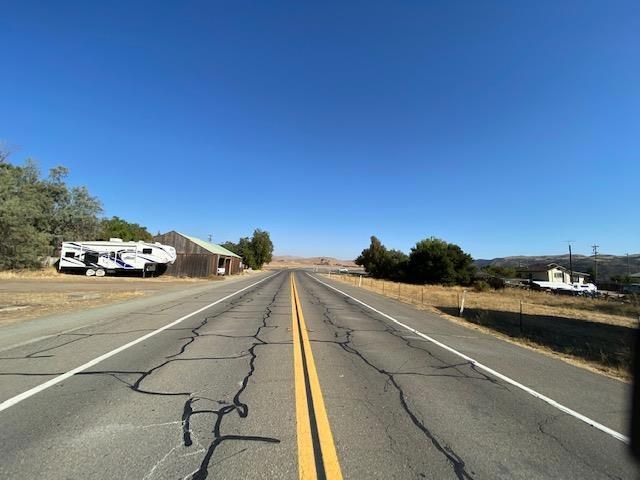 Airline Highway, Tres Pinos