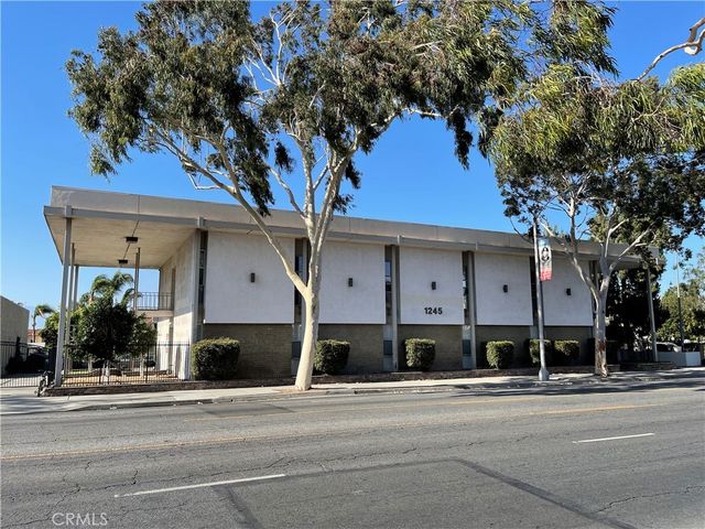 1245 W 6th Street, Corona