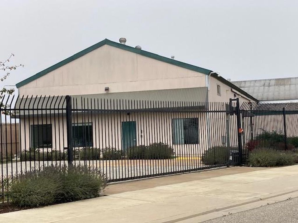 101 Airport Road, King City