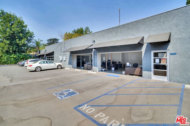 2075 N Fair Oaks Avenue, Pasadena