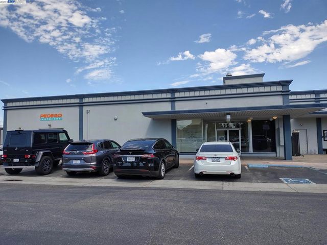 1915 B Second St, Livermore