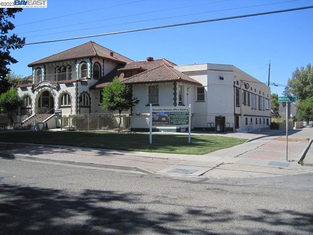 910 Monterey Street, Hollister
