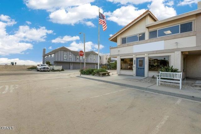105 Los Altos Street, Oxnard