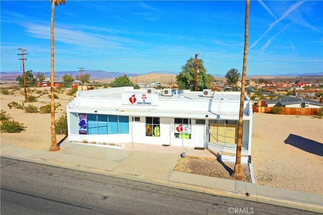 5823 Adobe Road, 29 Palms
