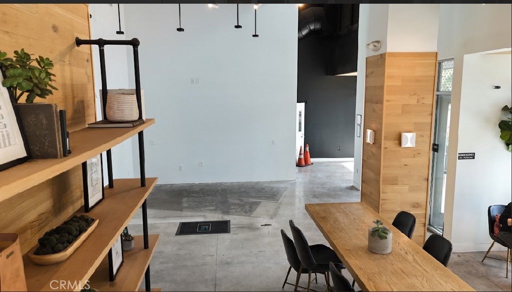 Photo of Listing #IV24055321