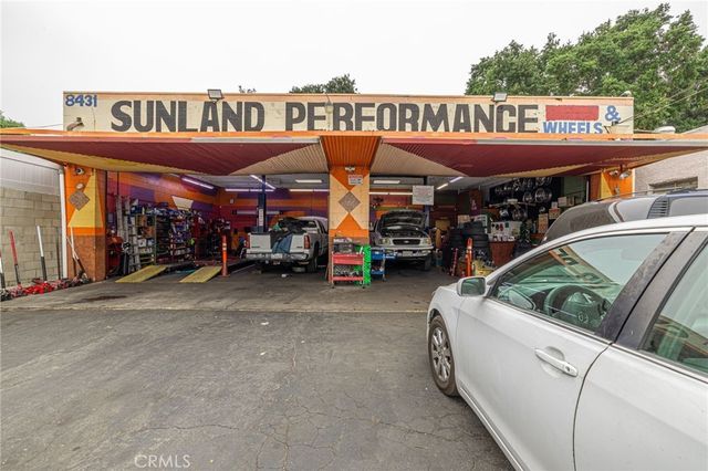 8431 Foothill Boulevard, Sunland