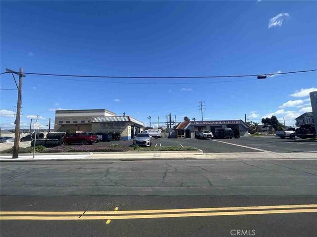 8071 Warner Avenue, Huntington Beach