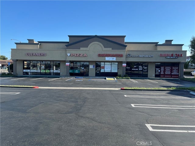 5802 Bellflower Boulevard, Lakewood