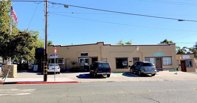 800 1st St, Benicia