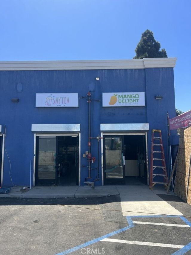 222 E 10th Street, Long Beach