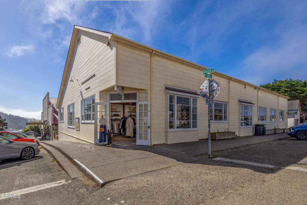 10470 Lansing Street, Mendocino