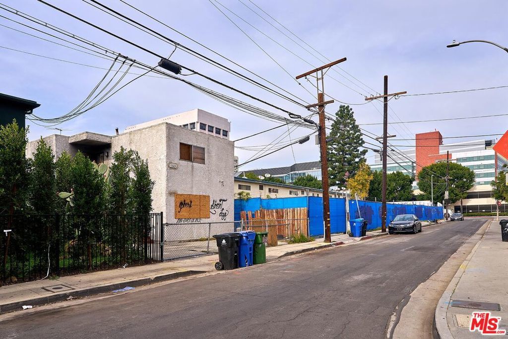 Photo of Listing #24457621